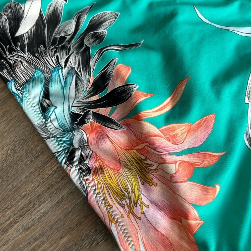 NWT Trina Turk Turquoise Black Hawaiian Ruched Tropical Bikini Bottoms Size 6 - Picture 8 of 9